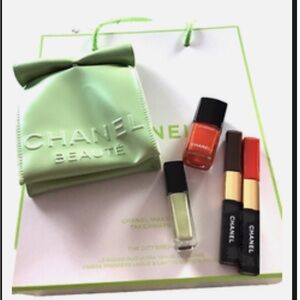New CHANEL Limited Edition Makeup Takeaways City Break 5 Pcs Box Set Authentic.